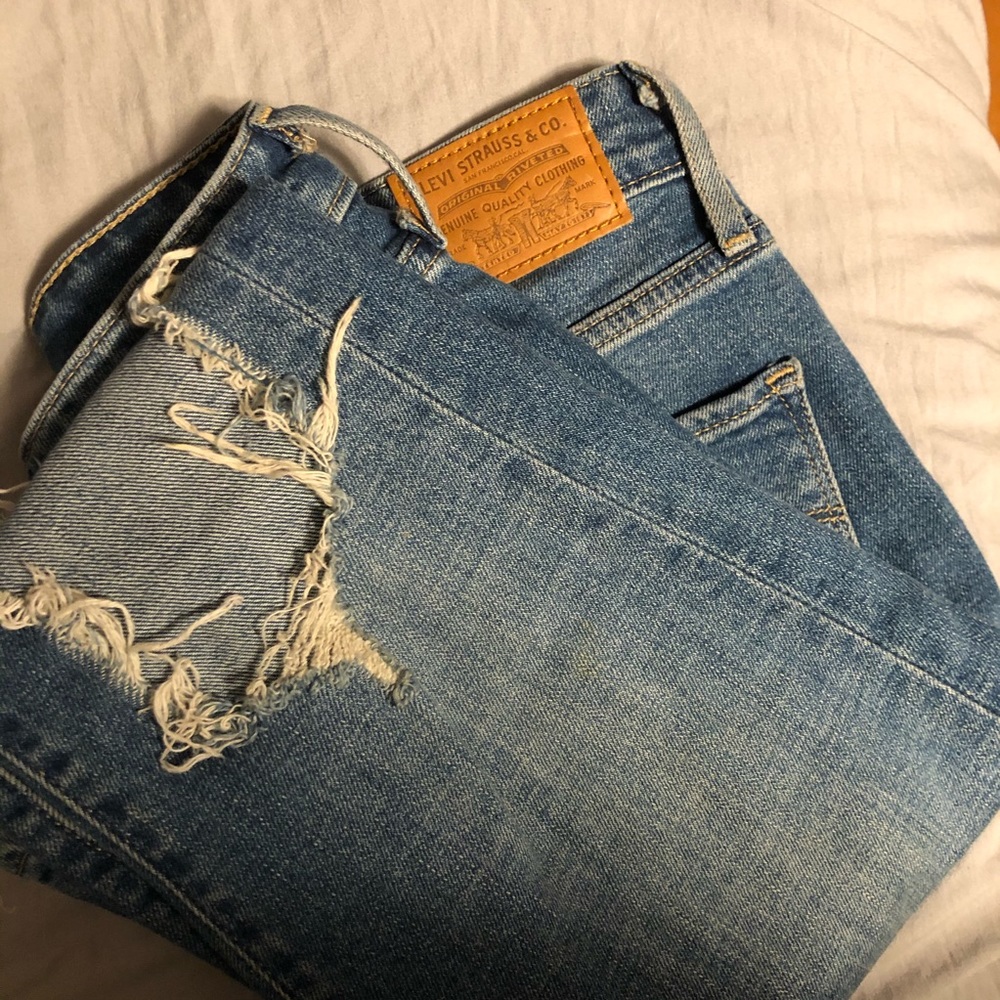 Levi’s high rise ripped skinny jeans